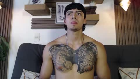 Snapshot of jackson_macleyn chatting on February 23, 9:01 pm Jackson online show from February 23, 9:01 pm