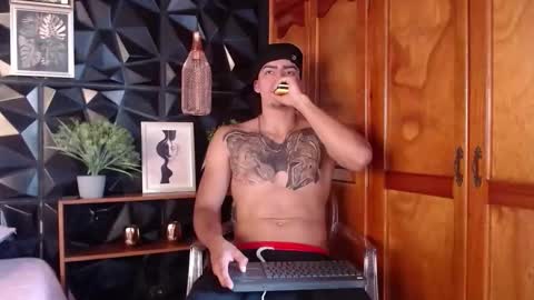 Snapshot of jackson_macleyn chatting on March 7, 8:50 pm Jackson online show from March 7, 8:50 pm