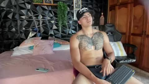 Jackson online show from April 22, 9:16 pm