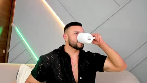 Jackson Wayne online show from February 17, 9:52 pm