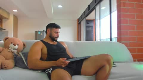 Jackson Wayne online show from April 24, 1:35 pm