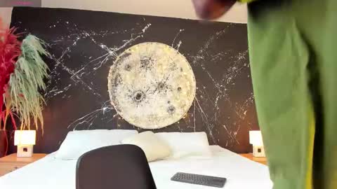 Jackson online show from December 15, 1:04 pm