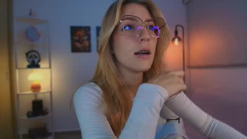 Snapshot of jacky_croft chatting on October 26, 4:51 am Linda Sofia help me get to 100 thumbs up online show from October 26, 4:51 am