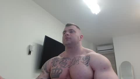 Snapshot of jackyhuge chatting on June 3, 9:31 pm Jacky online show from June 3, 9:31 pm