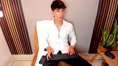 Snapshot of jacob_colliins chatting on July 10, 6:10 pm jacob_colliins online show from July 10, 6:10 pm