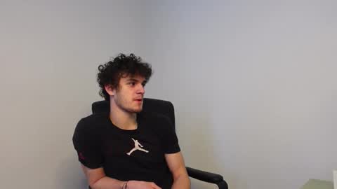 Snapshot of jacob_devon chatting on February 25, 7:40 am JACOB DEVON online show from February 25, 7:40 am