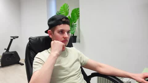 JACOB DEVON online show from April 8, 5:13 pm