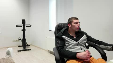 JACOB DEVON online show from April 18, 6:39 am