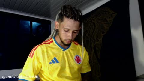 Michael Caicedo online show from June 18, 12:00 am