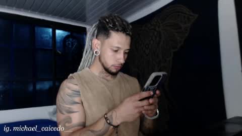 Michael Caicedo online show from June 19, 1:21 am