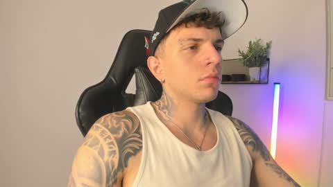 jacobb116 online show from January 8, 2:46 am