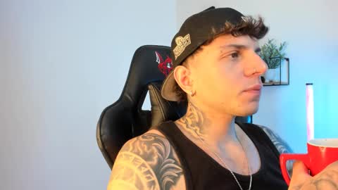 jacobb116 online show from February 27, 2:42 am