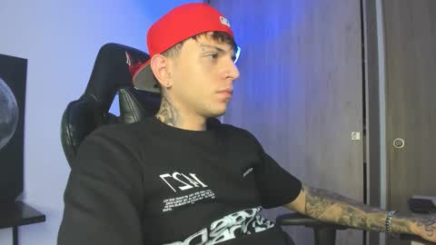 jacobb116 online show from September 22, 12:01 am