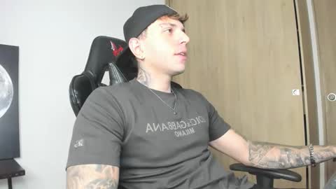 jacobb116 online show from September 28, 12:05 am