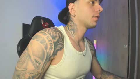 jacobb116 online show from October 18, 12:13 am