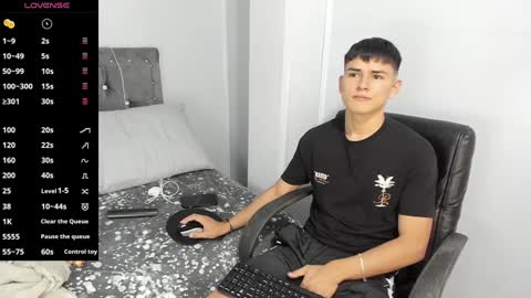 Jacob Lee online show from December 24, 6:28 pm