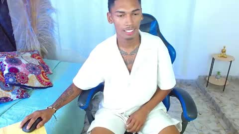 Snapshot of jacobcum18 chatting on May 16, 2:05 pm jacobcum18 online show from May 16, 2:05 pm