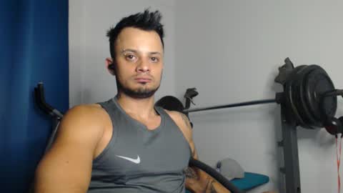 Snapshot of jacobjamess chatting on December 18, 2:42 am jacobjamess online show from December 18, 2:42 am