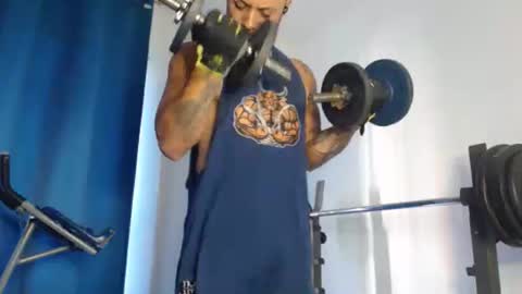 Snapshot of jacobjamess chatting on December 18, 1:12 pm jacobjamess online show from December 18, 1:12 pm