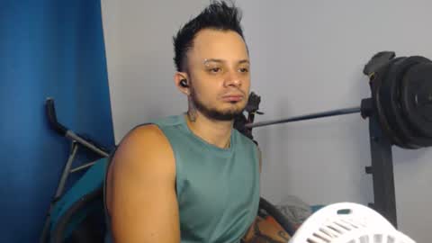 Snapshot of jacobjamess chatting on December 31, 12:46 pm jacobjamess online show from December 31, 12:46 pm