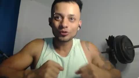 Snapshot of jacobjamess chatting on January 16, 11:37 pm jacobjamess online show from January 16, 11:37 pm