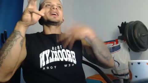 Snapshot of jacobjamess chatting on January 18, 10:17 pm jacobjamess online show from January 18, 10:17 pm