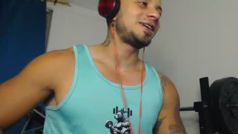 Snapshot of jacobjamess chatting on October 18, 12:57 am jacobjamess online show from October 18, 12:57 am