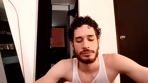 Snapshot of jacobmurphy2103 chatting on December 2, 3:18 pm JACOB ROBIN online show from December 2, 3:18 pm