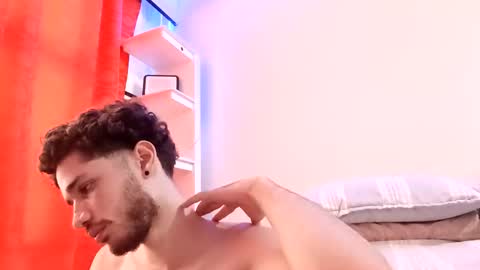 Snapshot of jacobmurphy2103 chatting on January 18, 6:23 pm JACOB ROBIN online show from January 18, 6:23 pm