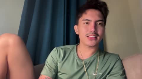 Snapshot of jacobthebezt chatting on April 5, 7:22 pm Jacob online show from April 5, 7:22 pm