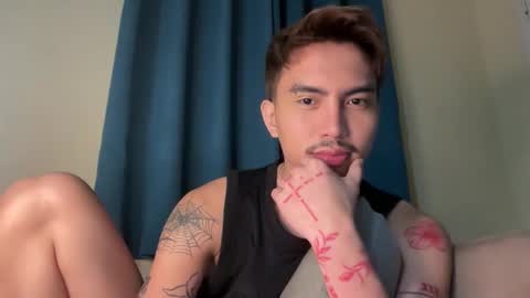 Snapshot of jacobthebezt chatting on June 5, 3:18 pm Jacob online show from June 5, 3:18 pm