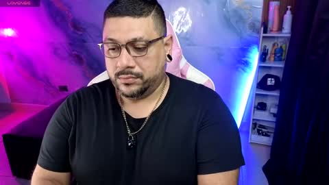 daddy sir master bear online show from April 19, 9:19 am