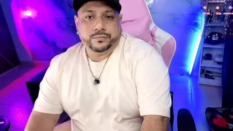 daddy sir master bear online show from April 22, 2:03 am