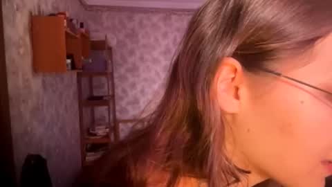 Sarah online show from March 7, 12:13 pm