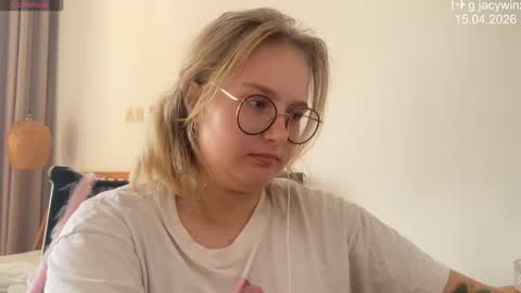 jacywinslat online show from April 15, 9:16 am