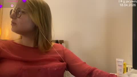 jacywinslat online show from April 18, 7:07 pm