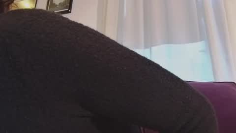 Snapshot of jada_lovelace chatting on December 27, 8:50 pm JL online show from December 27, 8:50 pm