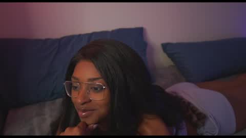 Snapshot of jada_valentine chatting on November 3, 5:09 am Jada online show from November 3, 5:09 am