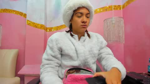 Jadde Greyy  online show from April 13, 11:59 am