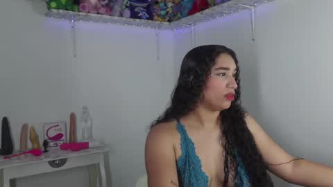 JADDE LUXY online show from February 3, 4:04 am