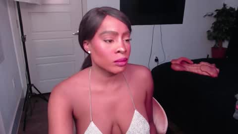 Jade online show from November 5, 12:10 am