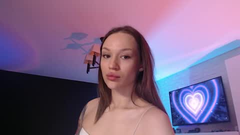 Snapshot of jade__swift chatting on May 2, 5:18 pm Jade online show from May 2, 5:18 pm