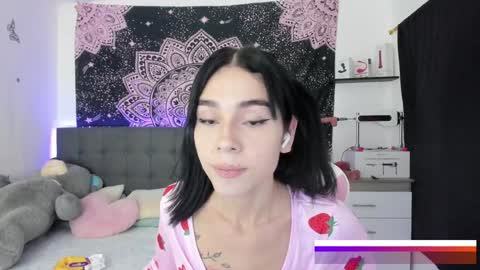 Snapshot of jade__weed chatting on January 23, 10:44 pm   online show from January 23, 10:44 pm