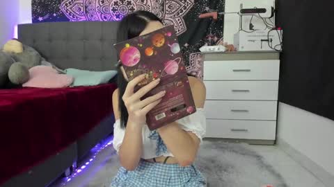 Snapshot of jade__weed chatting on February 7, 10:41 pm   online show from February 7, 10:41 pm