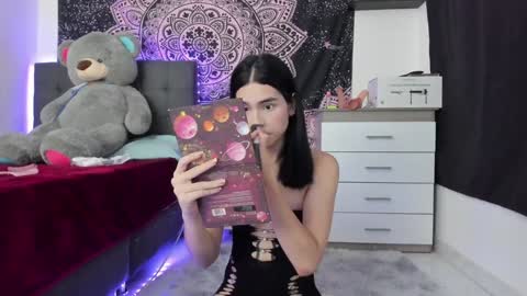 Snapshot of jade__weed chatting on February 8, 11:24 pm   online show from February 8, 11:24 pm