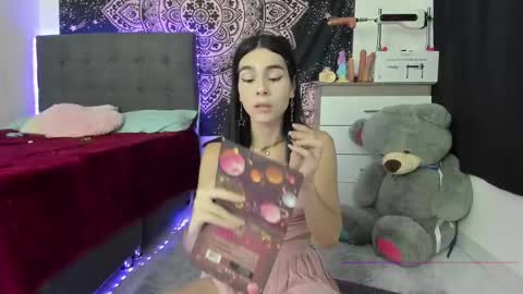 Snapshot of jade__weed chatting on February 15, 10:10 pm   online show from February 15, 10:10 pm