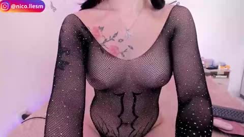 Snapshot of jade__weed chatting on October 26, 11:20 pm online show from October 26, 11:20 pm