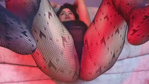 Snapshot of jade_brunnette chatting on April 30, 8:48 pm Jade Brunete online show from April 30, 8:48 pm