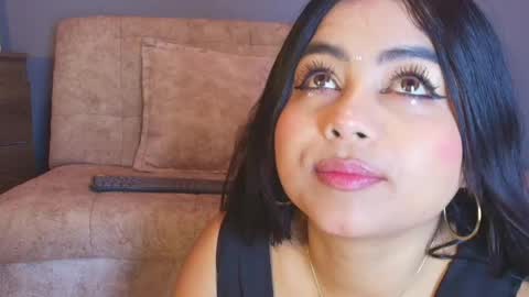 Snapshot of jade_brunnette chatting on May 6, 8:36 pm Jade Brunete online show from May 6, 8:36 pm