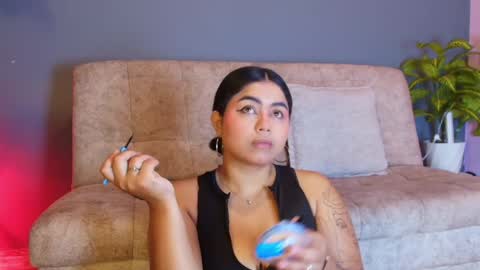 Snapshot of jade_brunnette chatting on May 25, 8:26 pm Jade Brunete online show from May 25, 8:26 pm